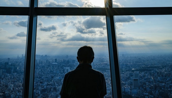 Çətin dövrün insanları: laqeyd, biganə və soyuqqanlı