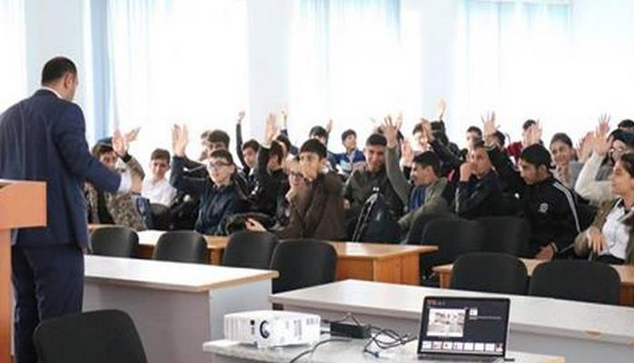 İnternetdən təhlükəsiz istifadənin təlimi keçirilib