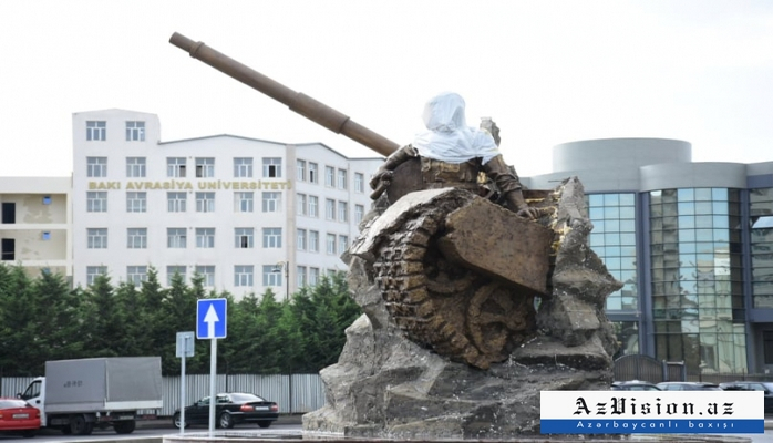 Bu gün Aqarunovun heykəlinin açılışı olacaq