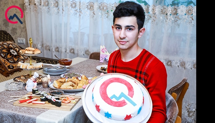 “Dərslərimi də oxuyuram, tort da bişirirəm” - 16 yaşlı sinifkom