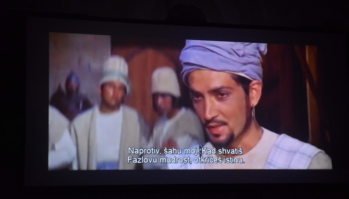 Nəsimi sərhədlərin o tayında