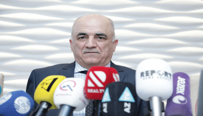 Baş infeksionist koronavirusun əsas əlamətlərini açıqladı: Mütləq həkimə gedin