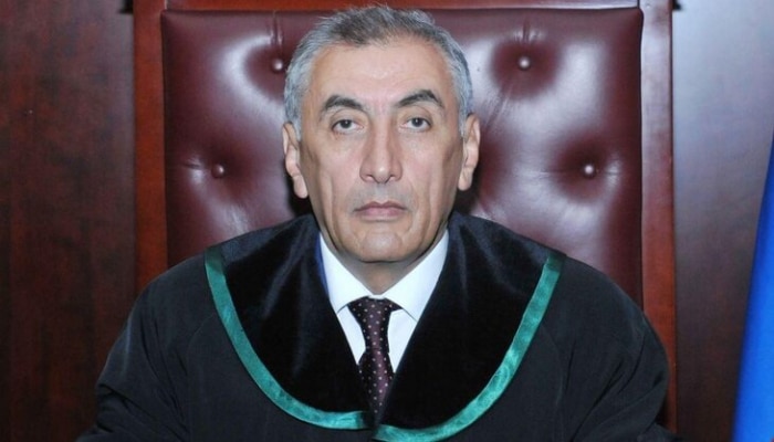 Məşhur hakim nazirliyi məhkəməyə verdi – Səbəb