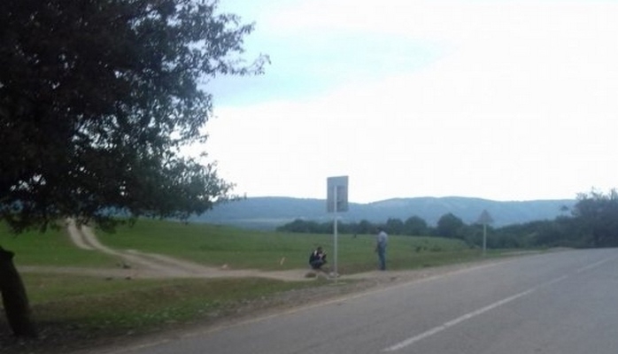 Qubada yamaca çıxmaq istəyən ərəb turistlərə kənd sakini icazə verməyib - "Pul verin"