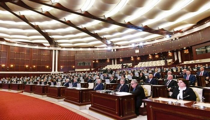 Parlamentdə İLK: Komitə iclası onlayn rejimində keçirildi