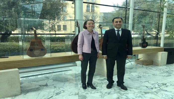 Посол Швейцарии посетила Международный центр мугама