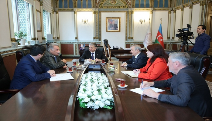 Президент НАНА встретился с послом Афганистана в нашей стране