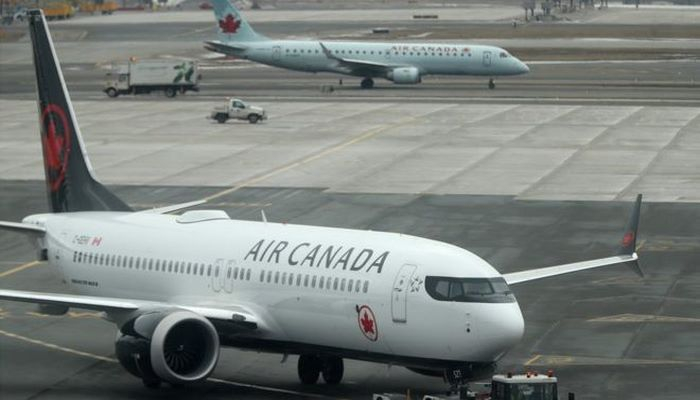 Kanada'da uçuşta uyuyakalan kadın unutuldu, park halindeki karanlık uçakta uyandı