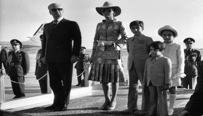 2 milyard dollarlıq ZİYAFƏT - Hakimiyyəti məhv edən MƏRASİM?