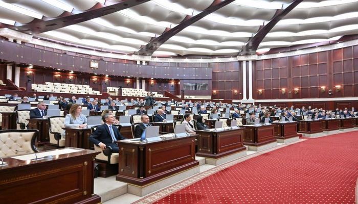 Deputatlar 17 məsələnin müzakirəsinə toplaşacaq - SİYAHI