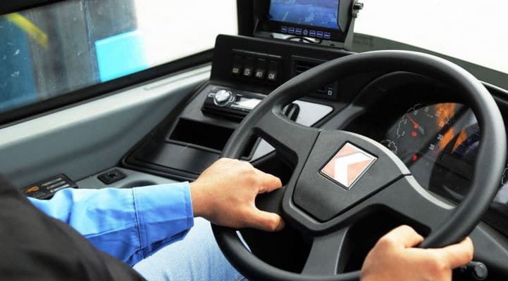 Avtobusda sərvət tapdı, mükafat qazandı