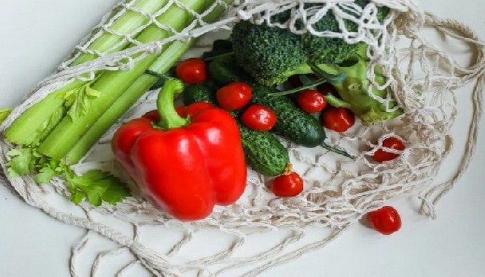 Диетологи назвали три составляющие здорового рациона