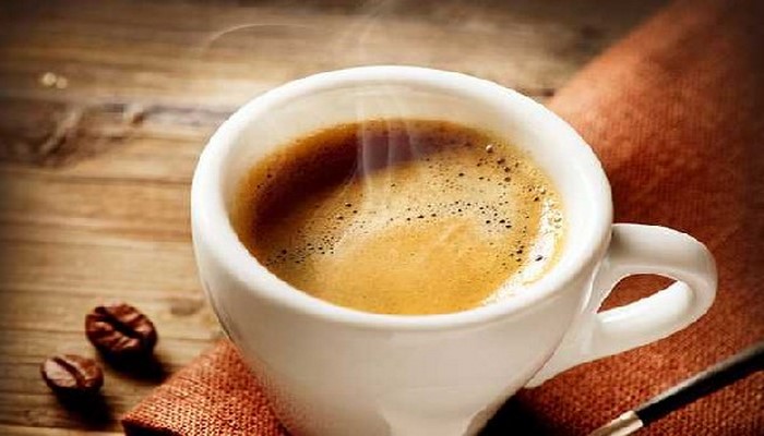 Диетологи запретили пить кофе по утрам
