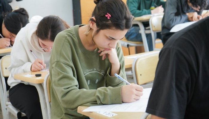 DİM: 2 nəfərdə mobil telefon, 1 nəfərdə isə ağıllı saat aşkarlandığı üçün imtahandan xaric edilib