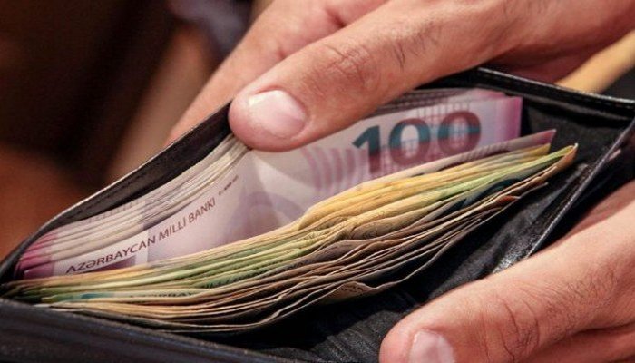 Dövlət Gömrük Komitəsinin xüsusi rütbəsi olan əməkdaşlarının maaşı artırıldı