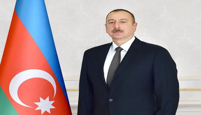Президент Ильхам Алиев поздравил Эмира Катара