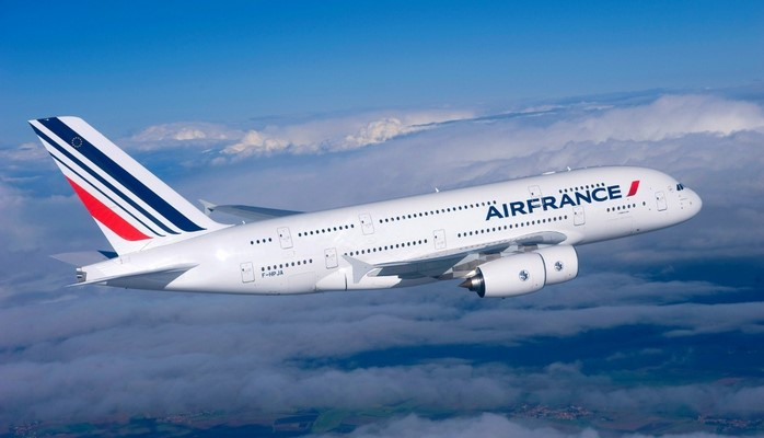 "Air France" Venesuelaya təyyarə reyslərini ləğv edib