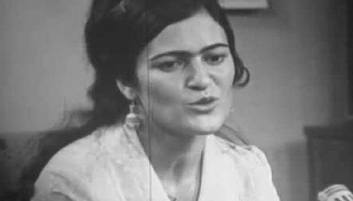 Tanınmış şairə və dramaturq vəfat etdi