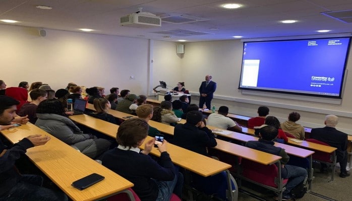 Azərbaycanın mədəniyyət naziri Koventri Universitetində tələbələr qarşısında çıxış edib