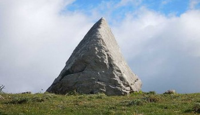 Ученые: Первые мегалиты появились 7000 лет назад на территории Франции