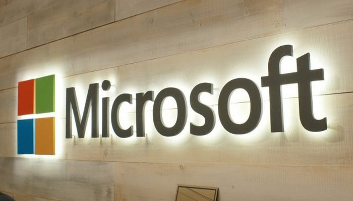 “Microsoft” əməkdaşlarına Grammarly, Slack və Google Docs-dan istifadə etməyi qadağan edir
