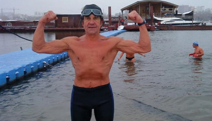 Üzgüçülük üzrə dünya rekordçusu çayda batdı