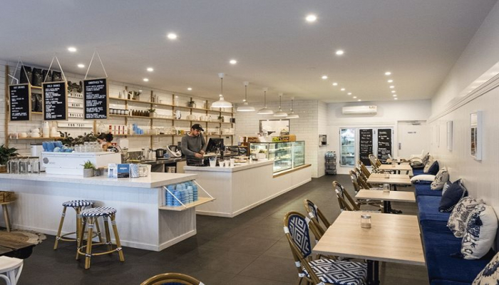 Qərargah: İctimai iaşə müəssisələrində karantin rejiminə nəzarət edən məsul şəxs olmalıdır