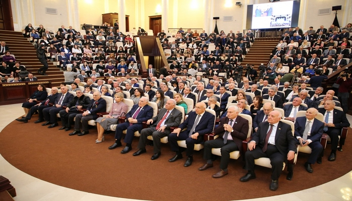 В НАНА проходит международная конференция, посвященная 90-летнему юбилею академика Джалала Алиева