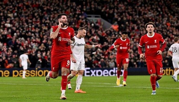 EFL kuboku: Son yarımfinalçı “Liverpul” oldu