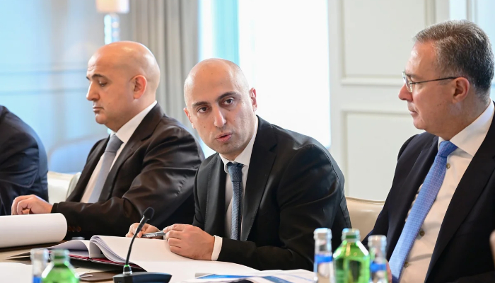 Emin Əmrullayev: Təhsilin rəqəmsallaşdırılması nəzərdə tutulur