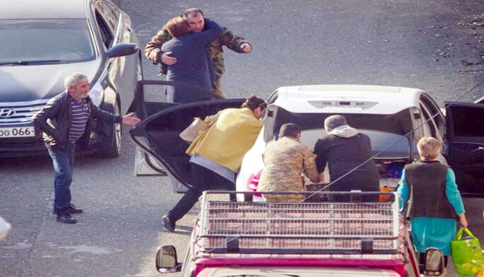 Ermənilər Xankəndindən qaçırlar: Çobanlar belə sürülərini çıxarmağa çalışır