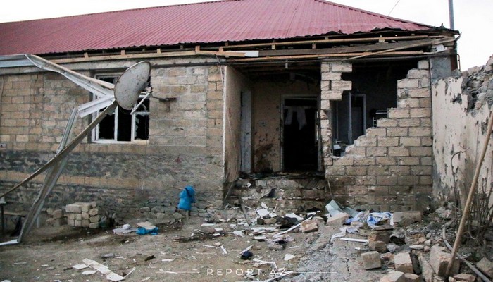 Ermənilərin Naftalana atdığı top atəşi nəticəsində həlak olan ailə üzvləri dəfn edilib