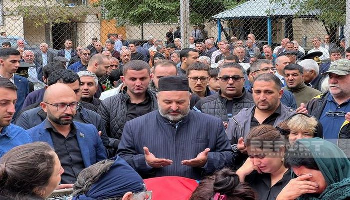 Ermənilərin törətdiyi terror aktı nəticəsində Şuşada həlak olan mülki şəxslə vida mərasimi keçirilir