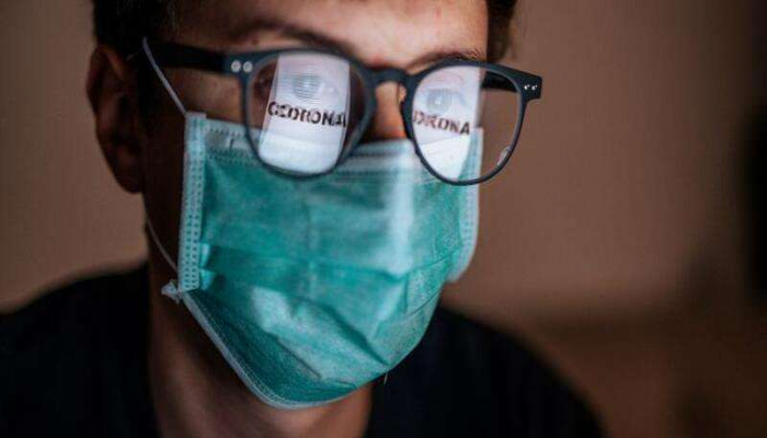 Eynək koronavirusdan qoruyur - Şok araşdırma