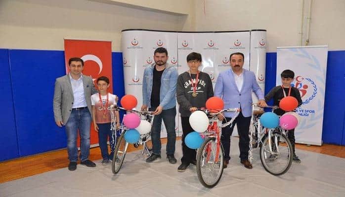 Bilecik’te Çocuk Şenlikleri Satranç Turnuvası düzenlendi