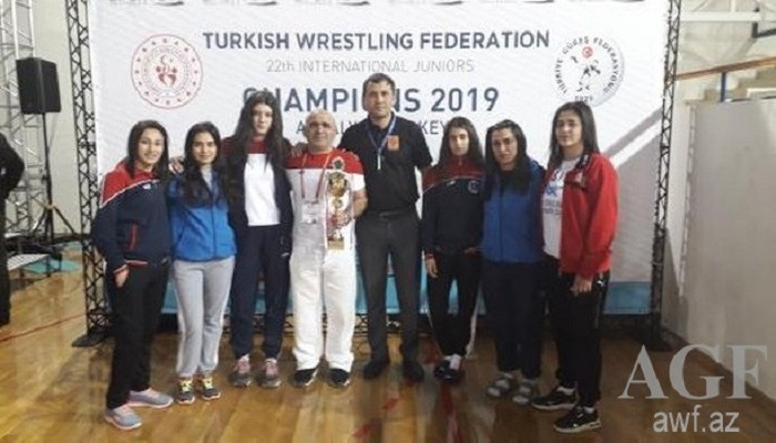 Güləşçilərimiz Antalyadan 11 medalla qayıdır