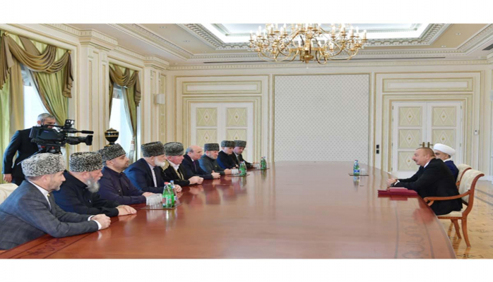 Президент Азербайджана Ильхам Алиев принял делегацию в составе группы мусульманских религиозных деятелей