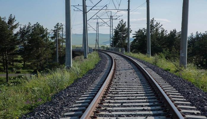 Узбекистан и Китай обсудили строительство новой железной дороги