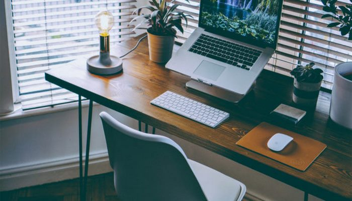 Google və Facebook ilin sonuna qədər uzaq rejimdə işləməyə davam edəcək