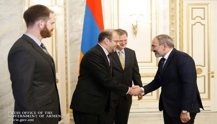 Советник заместителя госсекретаря США обсудил с Пашиняном урегулирование карабахского конфликта