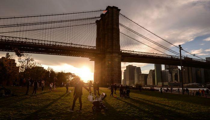 Dünyanın ən məşhur körpüsünün əsasının qoyulması