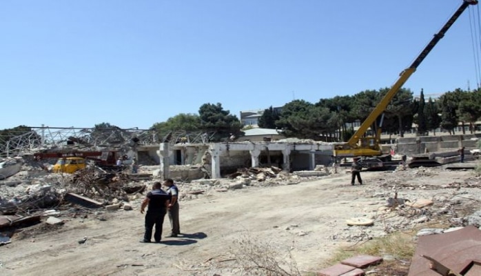 Sumqayıt şəhər stadionunun söküntüsünə başlanılıb