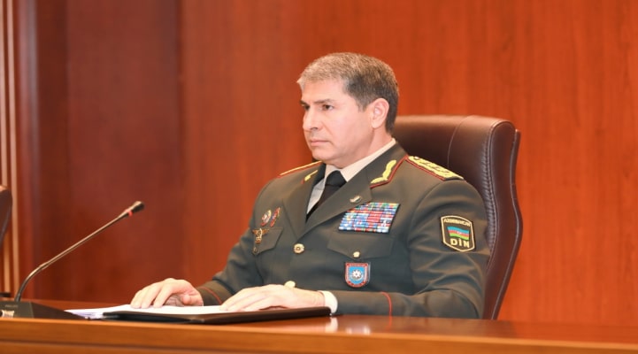 Vilayət Eyvazov Əlahiddə Çevik Polis Alayını topladı