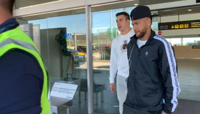 Neymar Barselonaya gəldi - Pulunu qaytarmağa