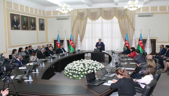 Президент НАНА, академик АкифАлизаде провел встречу  по итогам годового Общего собрания