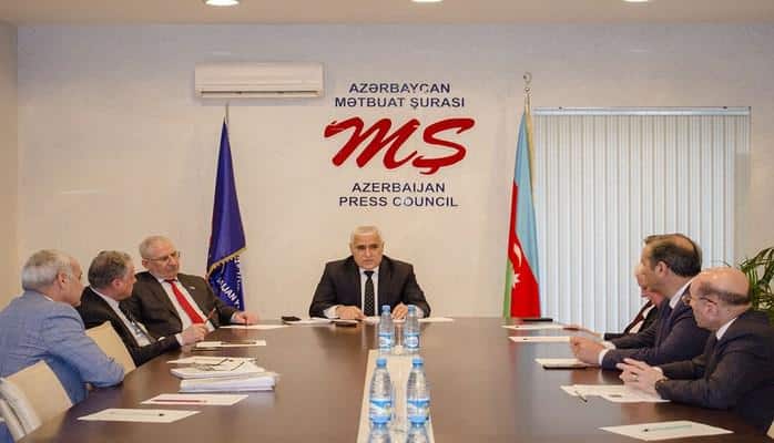 Rəsmi qurumlar Mətbuat Şurasının “qara siyahı”sındakı nəşrləri boykot edə bilər