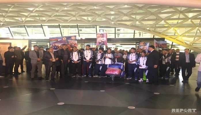 Азербайджанские спортсмены, участвующие в Олимпийских играх, вернулись в Баку