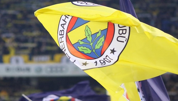 "Fənərbağça" Türkiyə Superkuboku oyununun yarımçıq qalmasından sonra açıqlama yayıb