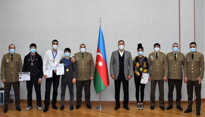 FHN-in idmançıları qələbələr əldə edir