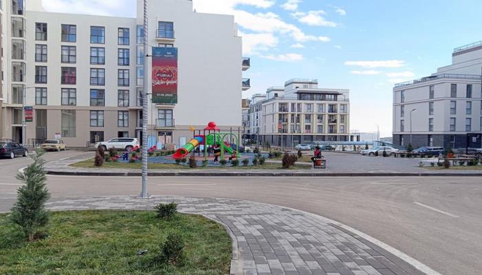 Füzuliyə köçürülən növbəti ailələrə mənzillərin açarları təqdim olunub